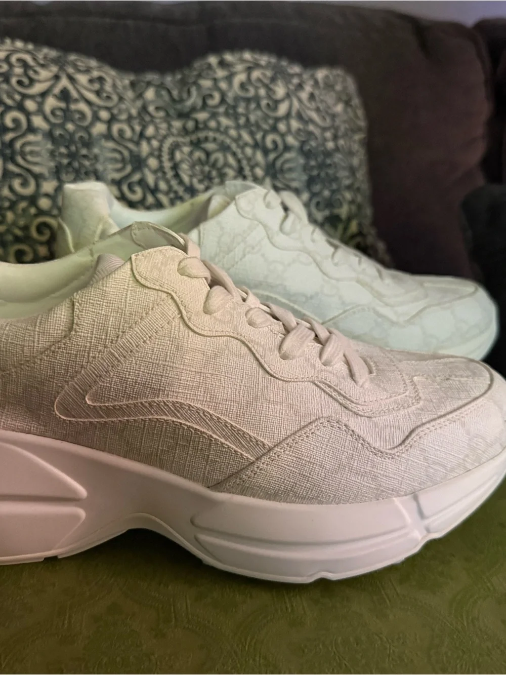 Gucci Men's White Rython Textured Low-Top Sneakers